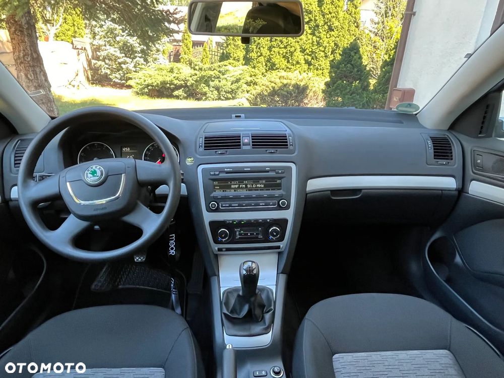 Skoda Octavia 1.6 Ambition - 39