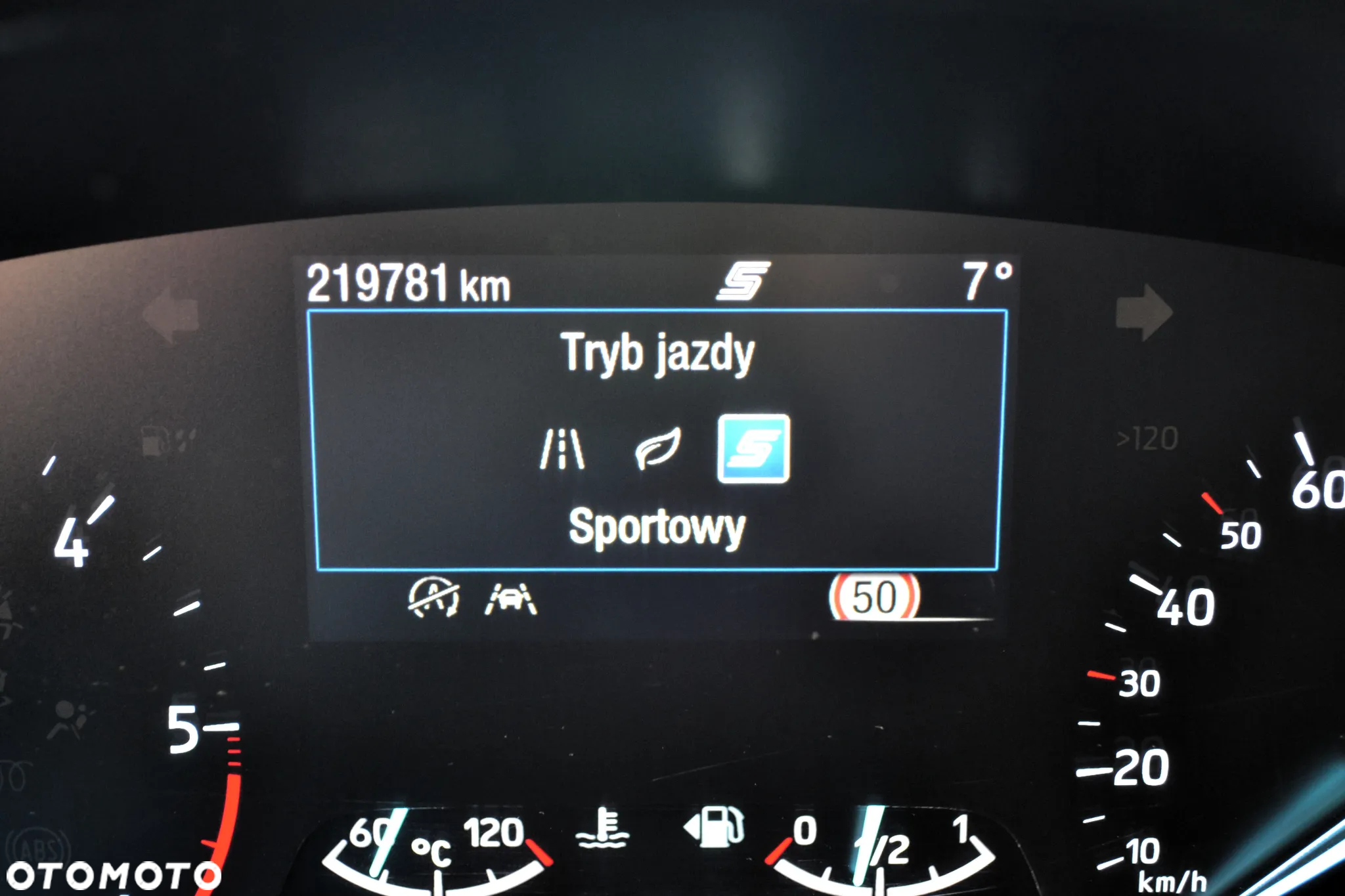 Ford Focus 2.0 EcoBlue Titanium X - 24