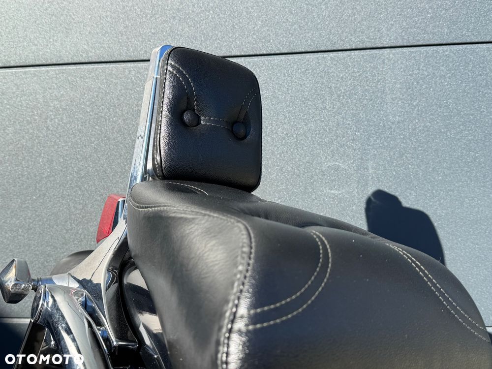 Suzuki Intruder - 14