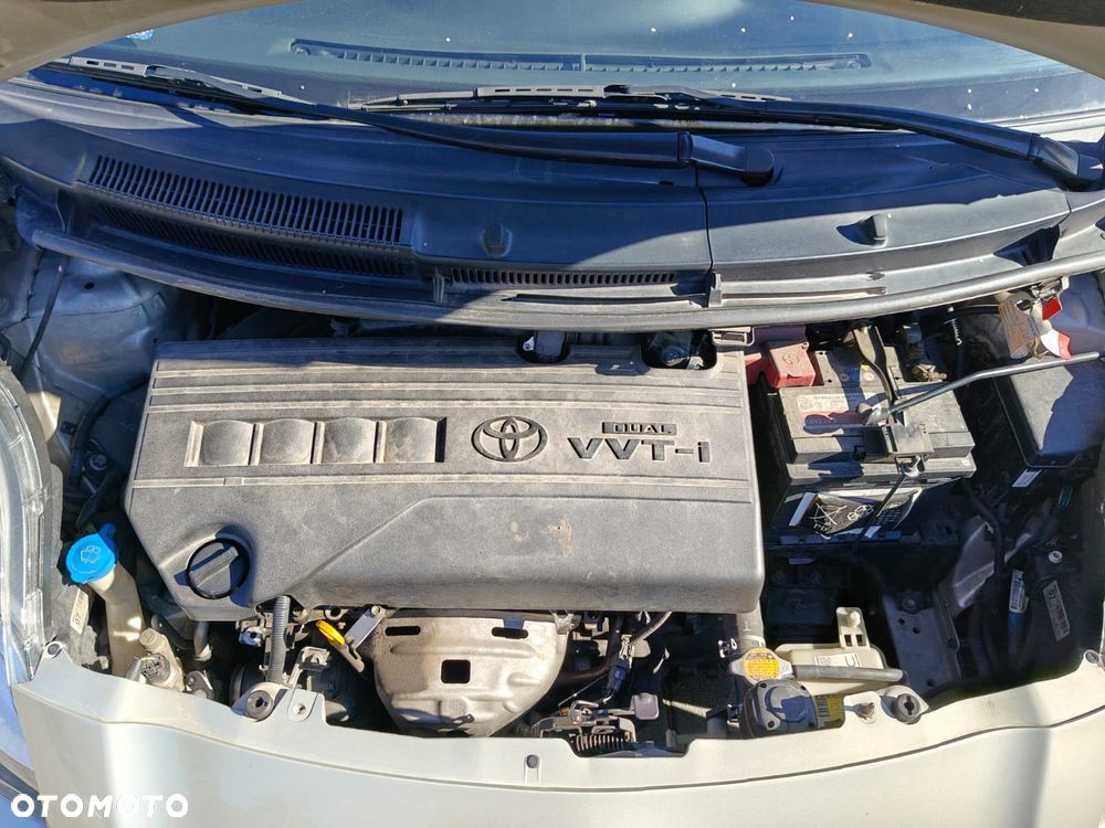 Toyota Yaris 1.33 Premium - 17