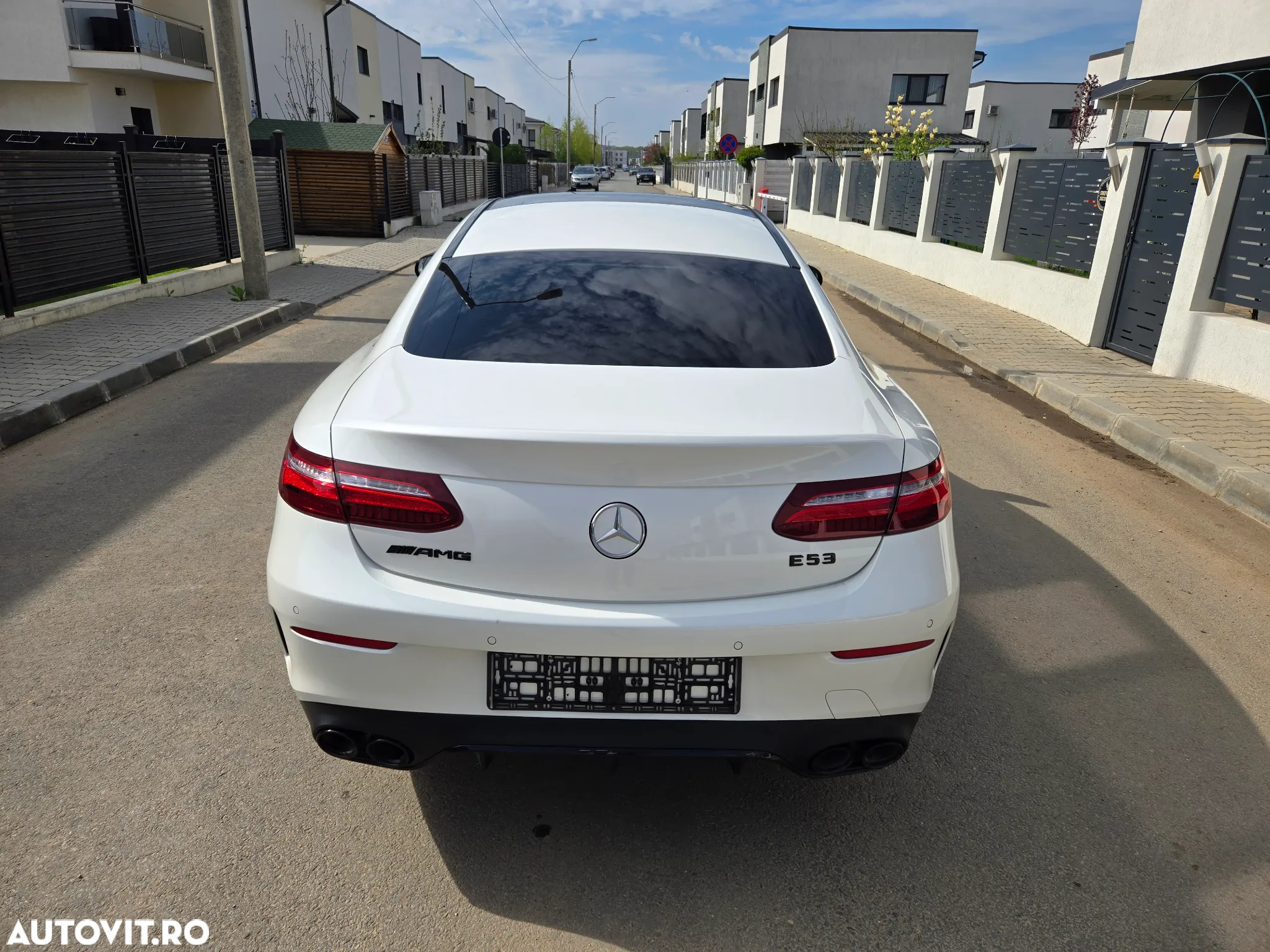 Mercedes-Benz E 350 Coupe 9G-TRONIC AMG Line - 4
