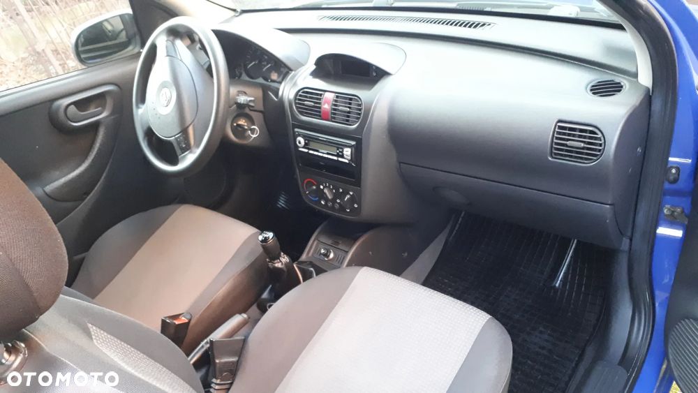 Opel Corsa 1.0 12V Cosmo - 4