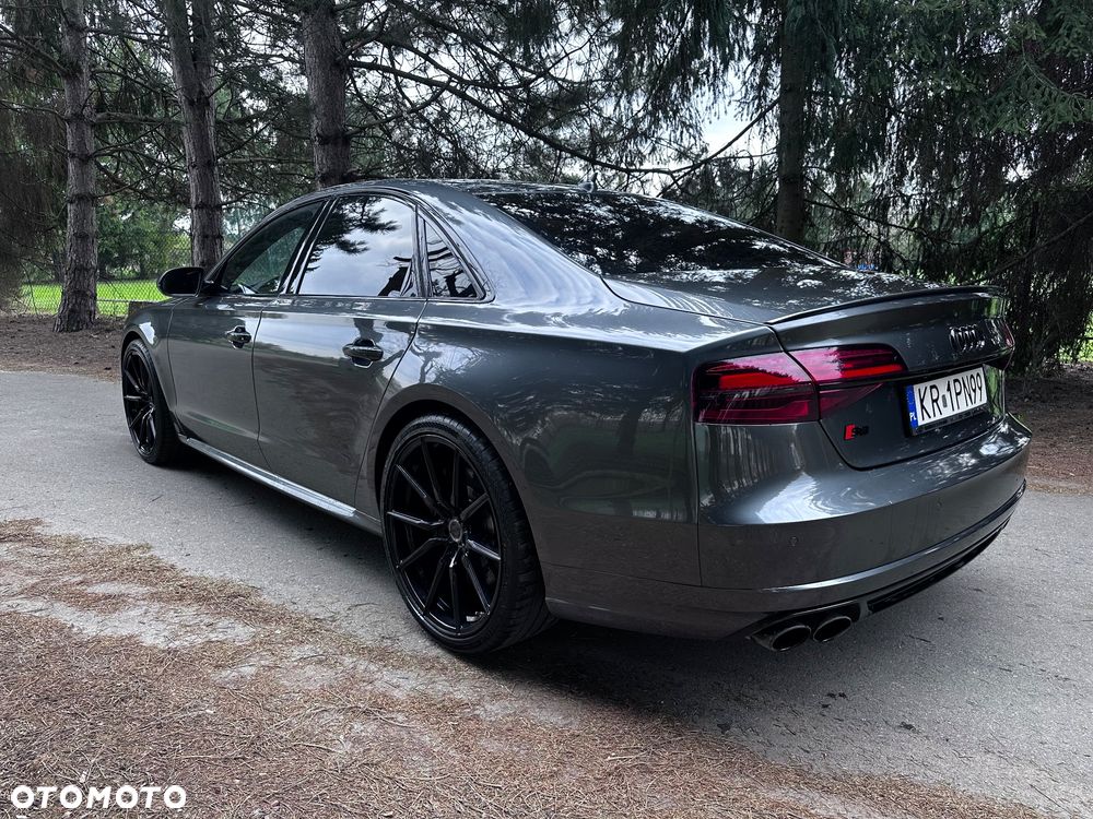 Audi S8 Plus 4.0 TFSI Quattro - 3