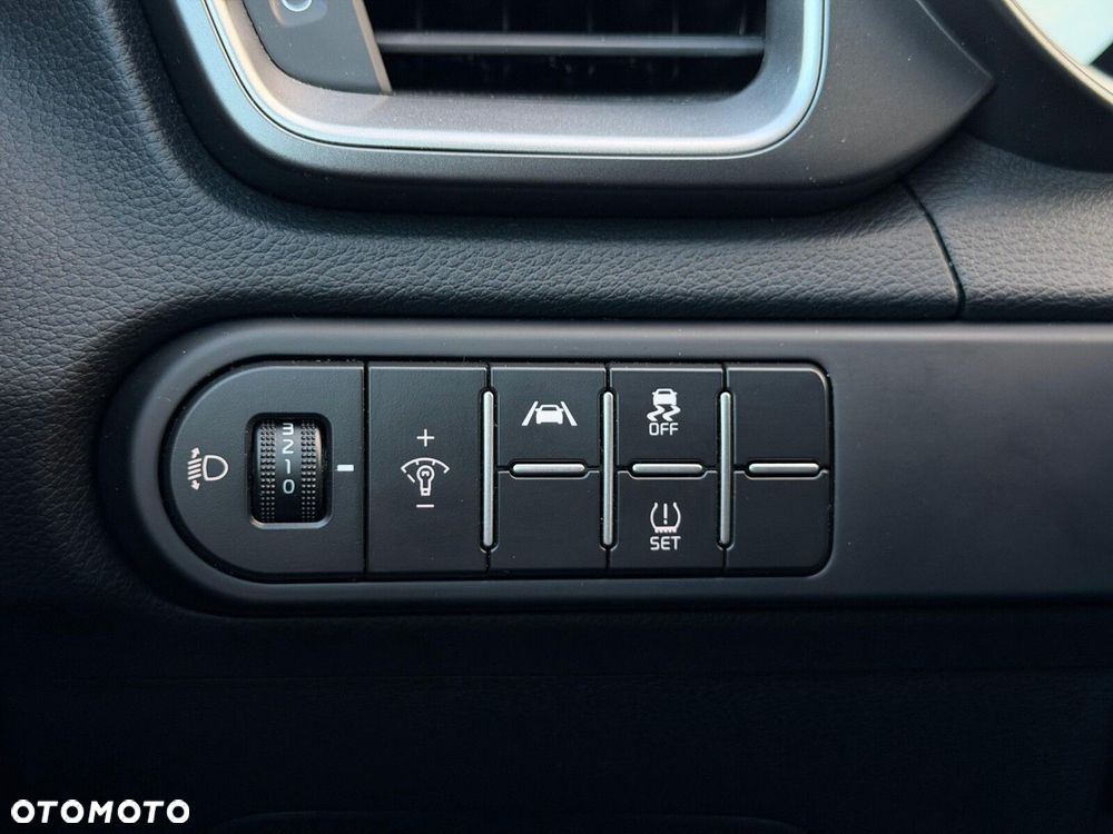 Kia Ceed - 22