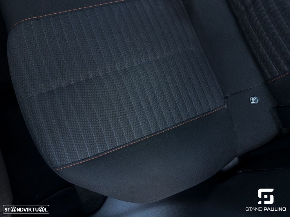 Peugeot e-2008 50 kWh Active - 30