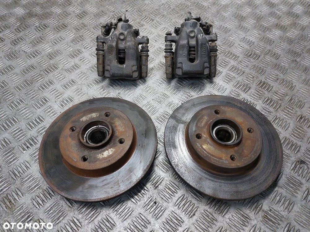 TARCZE HAMULCOWE TYŁ + ZACISKI CITROEN C4 I 1.6 THP - 1