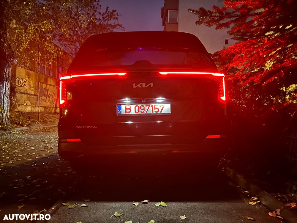 Kia Carnival - 20