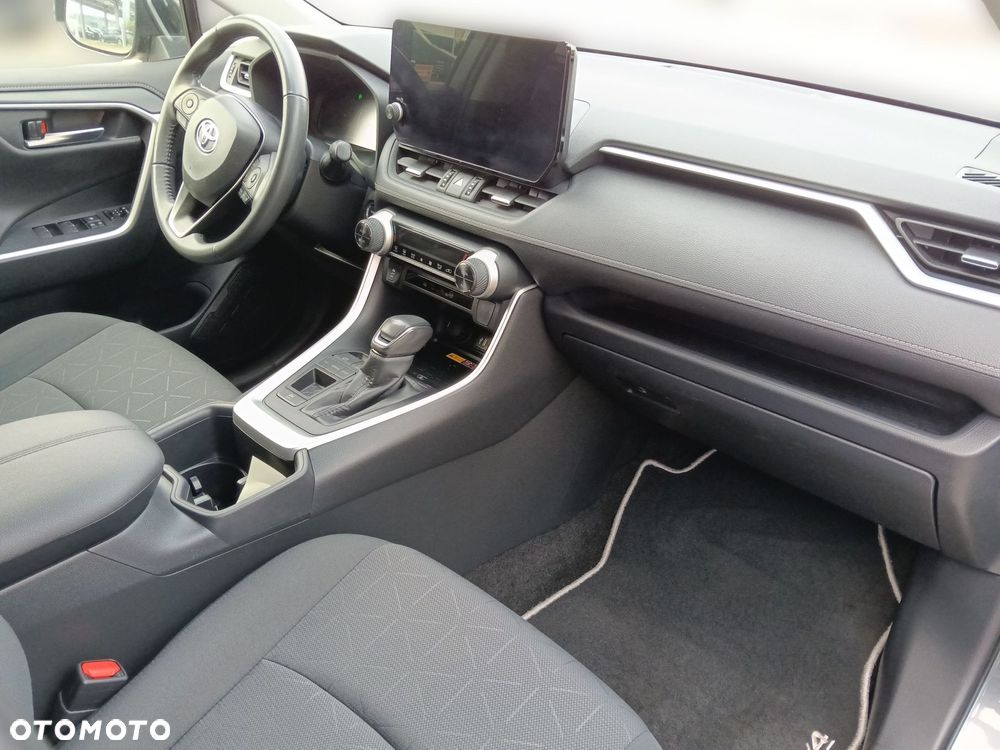 Toyota RAV4 - 10