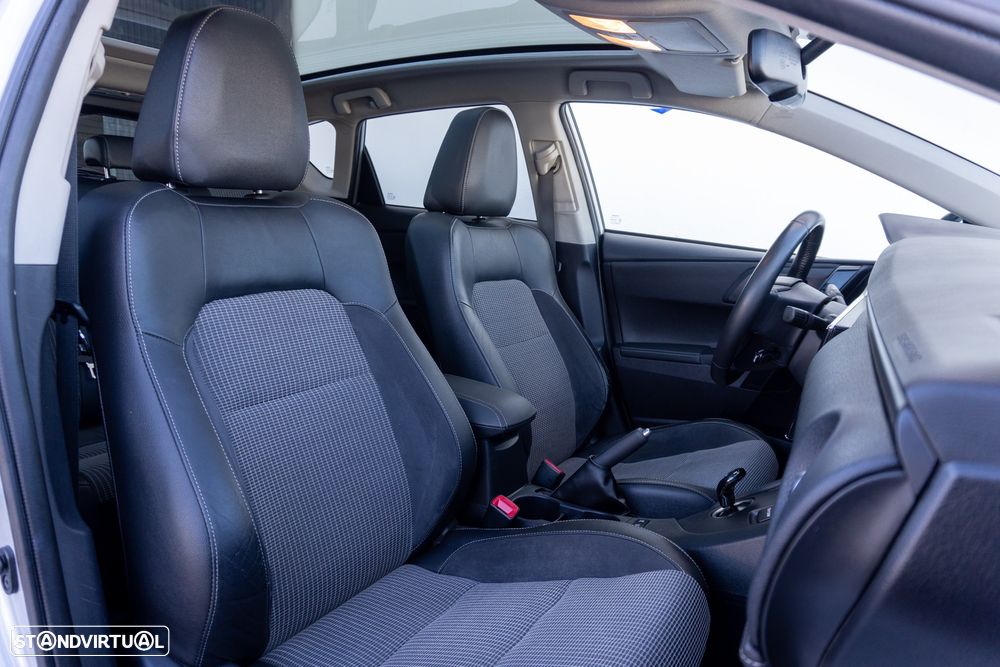 Toyota Auris 1.8 HSD Exclusive - 26