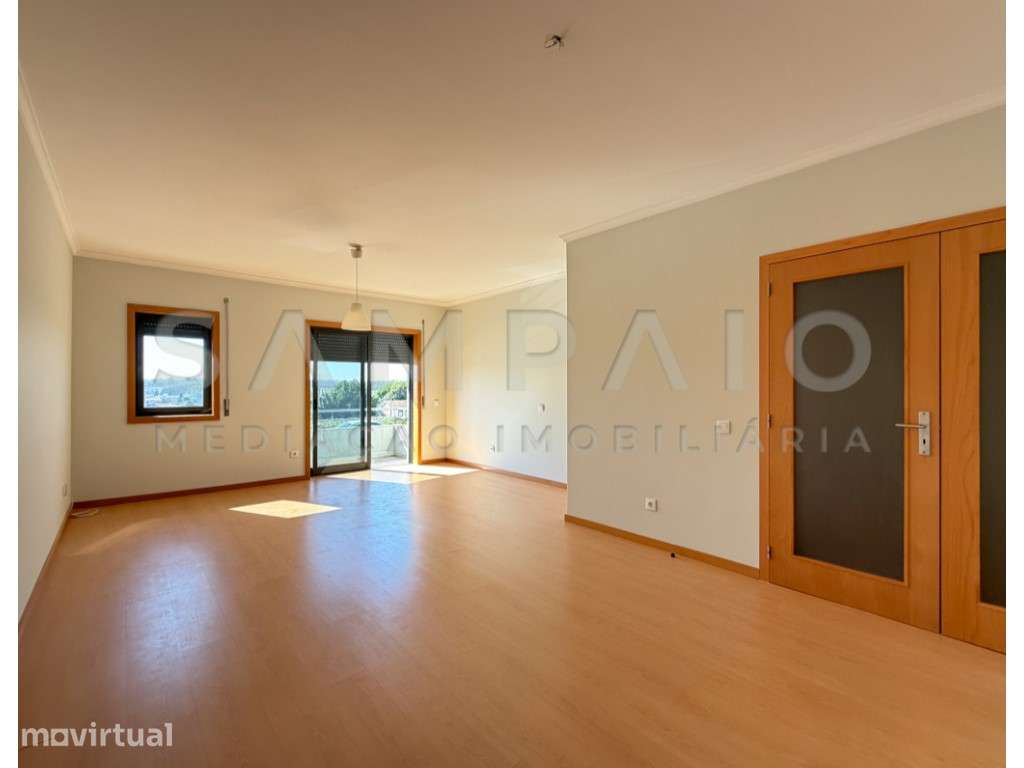 Apartamento T2 - Baguim do Monte - C/ Terraço! - Grande imagem: 3/36