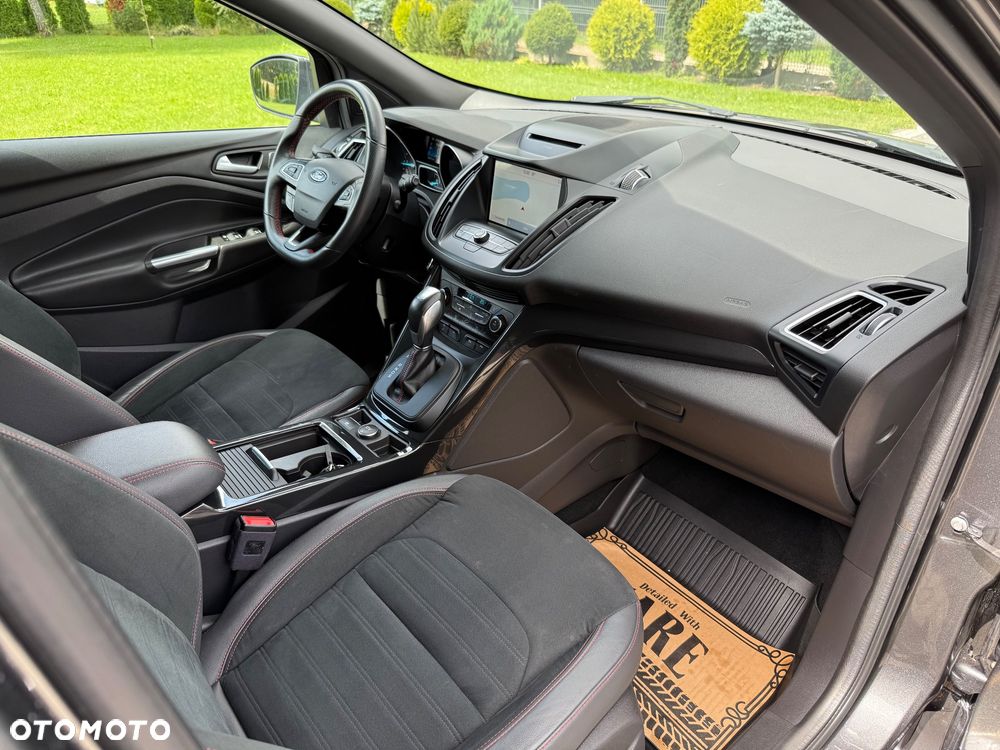 Ford Kuga - 12