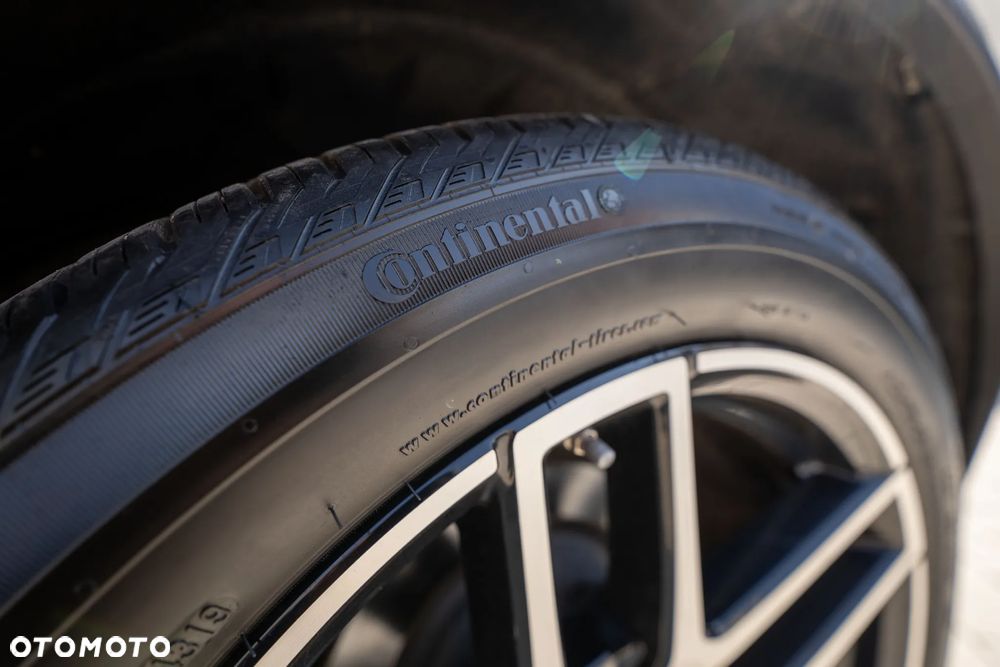 Mercedes-Benz GLE 400 4Matic 9G-TRONIC AMG Line - 31