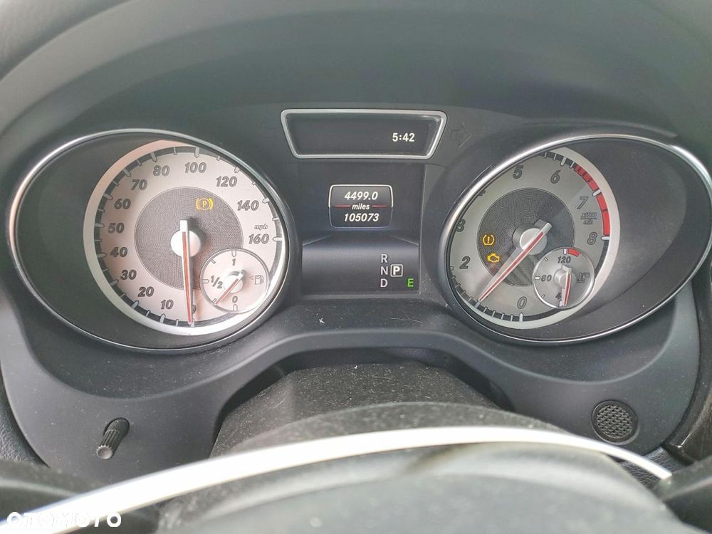 Mercedes-Benz CLA 250 4Matic 7G-DCT AMG Line - 10
