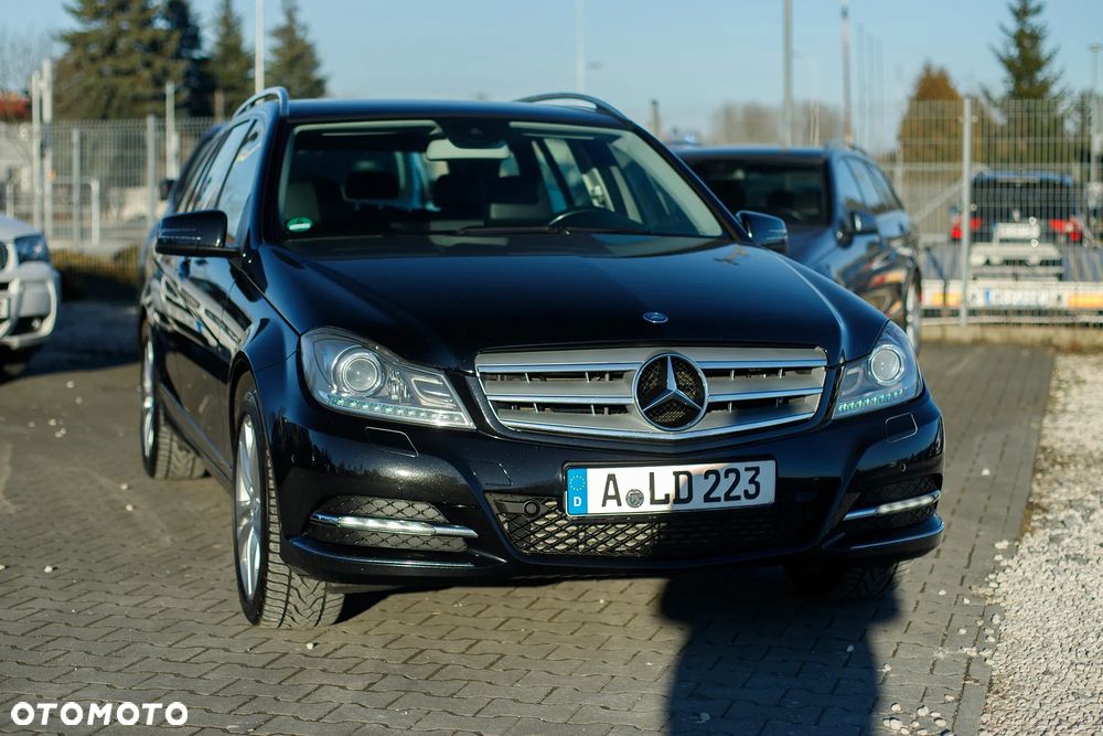 Mercedes-Benz Klasa C 200 (BlueEFFICIENCY) 7G-TRONIC Avantgarde - 5
