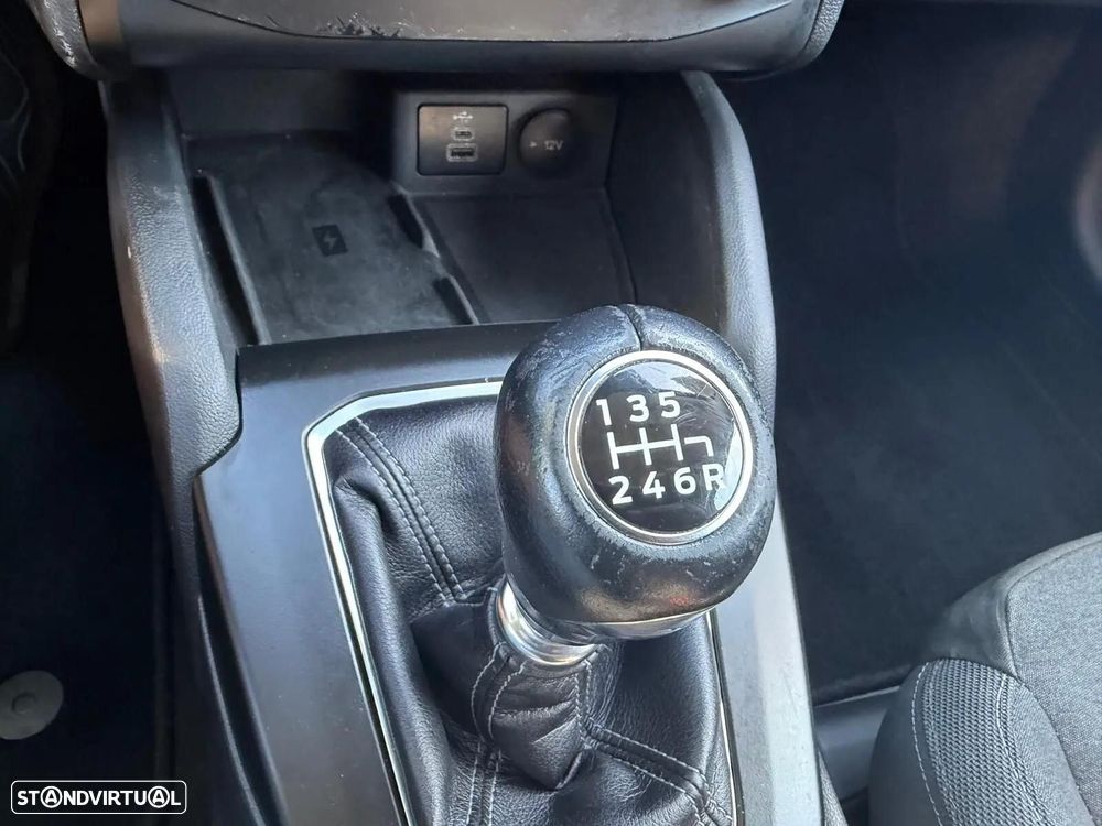 Ford Focus 1.0 EcoBoost Titanium - 32