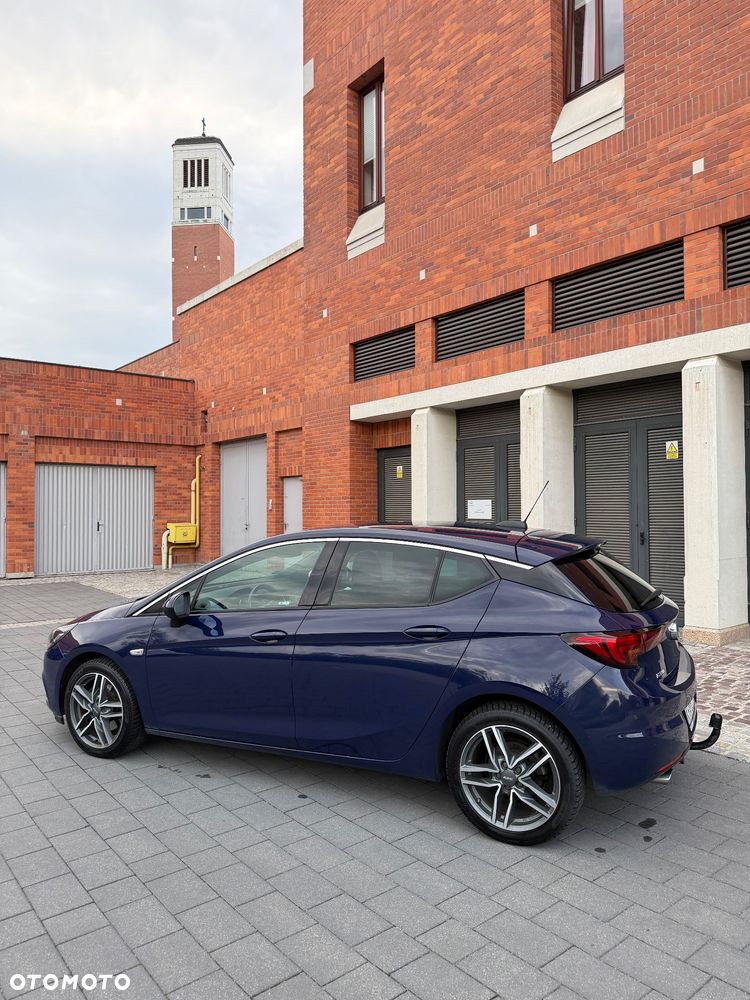 Opel Astra 1.6 T Enjoy S&S - 23