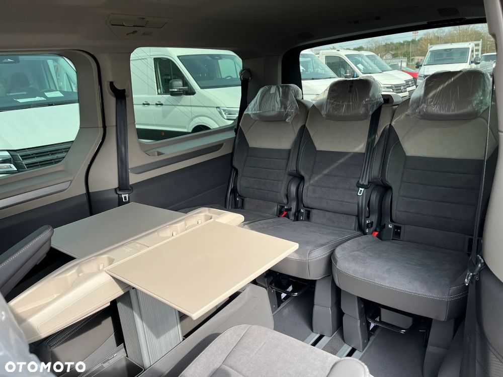 Volkswagen Multivan 2.0 TDI L2 Edition DSG - 11