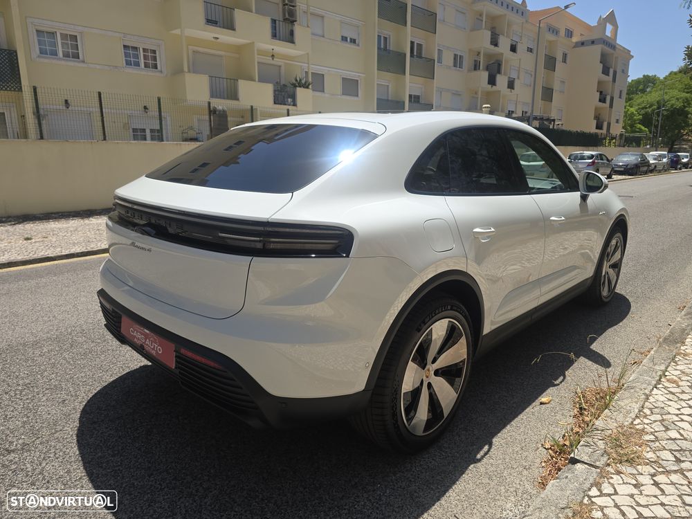 Porsche Macan Electric - 8