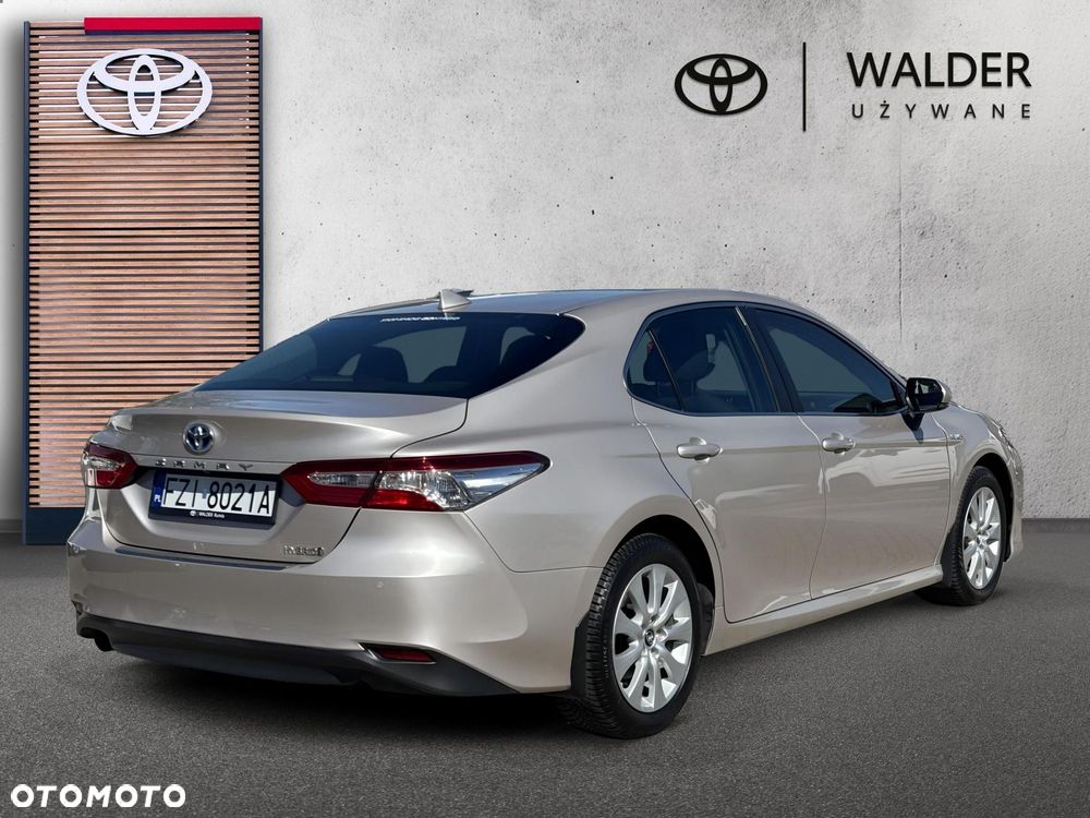 Toyota Camry 2.5 Hybrid Comfort CVT - 4