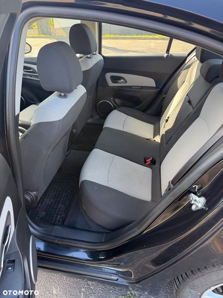 Chevrolet Cruze 1.6 - 15