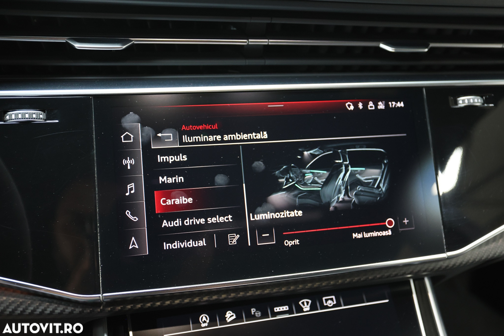 Audi RS Q8 RSQ8 quattro Tiptronic MHEV - 38
