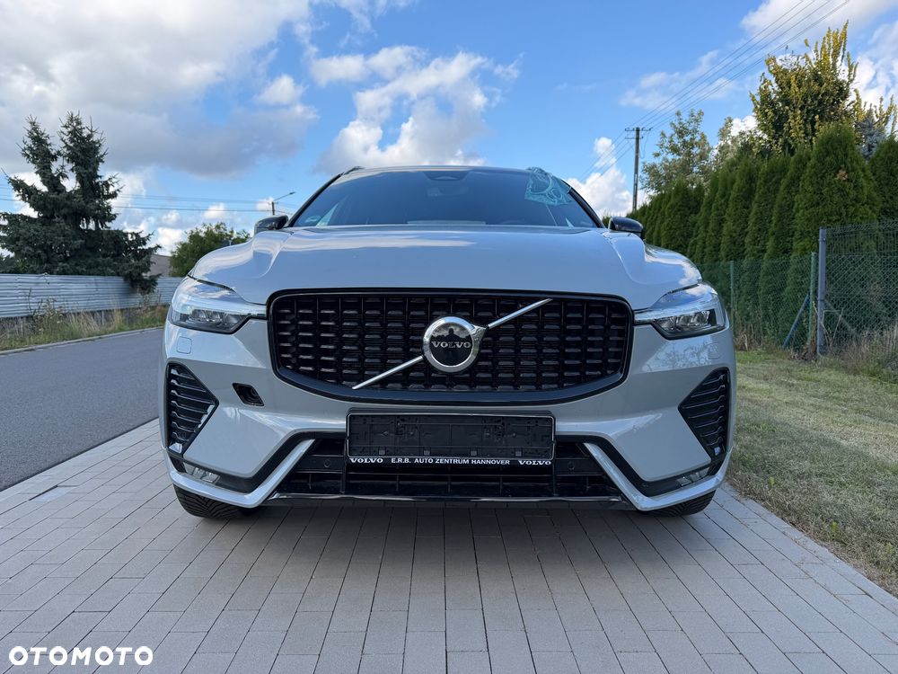 Volvo XC 60 B4 B Plus Dark - 3