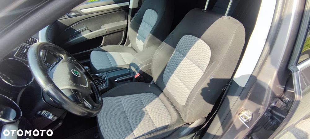 Skoda Superb 1.8 TSI Elegance DSG - 17