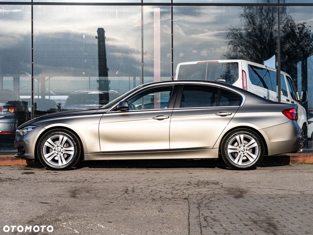 BMW Seria 3 320d Sport-Aut Efficient Dynamics Edition Sport Line - 17