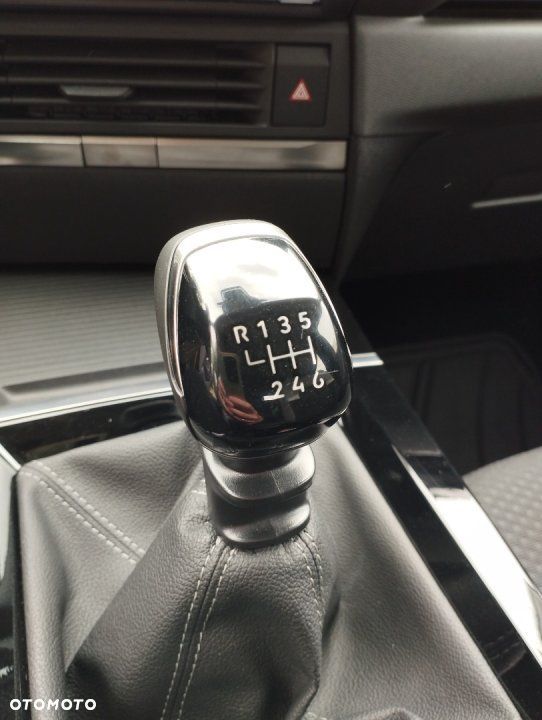 Opel Astra - 16