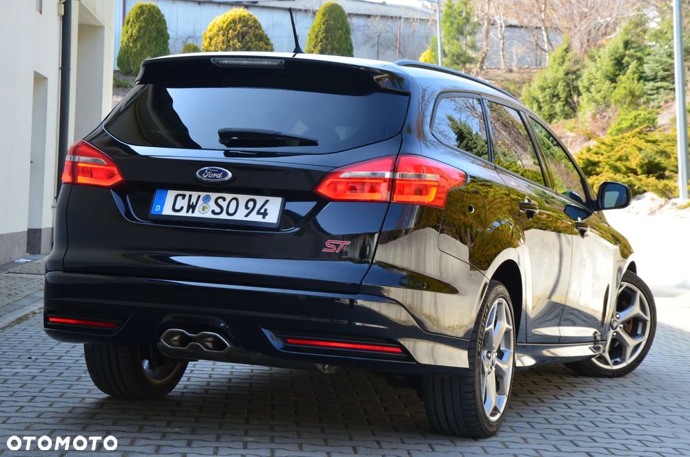 Ford Focus 2.0 TDCi ST mit Leder-Exclusiv-Paket - 2