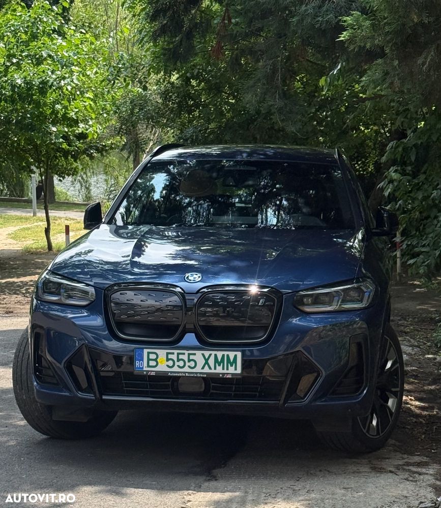 BMW iX3 - 25