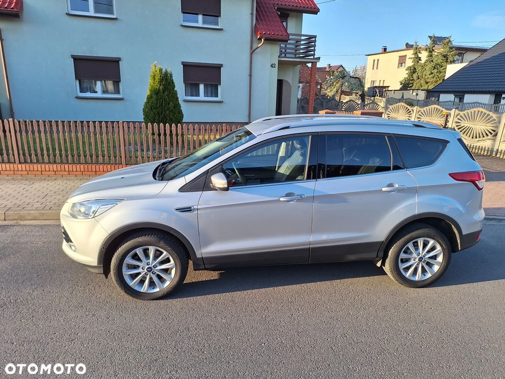 Ford Kuga 2.0 TDCi 4x4 Titanium - 4