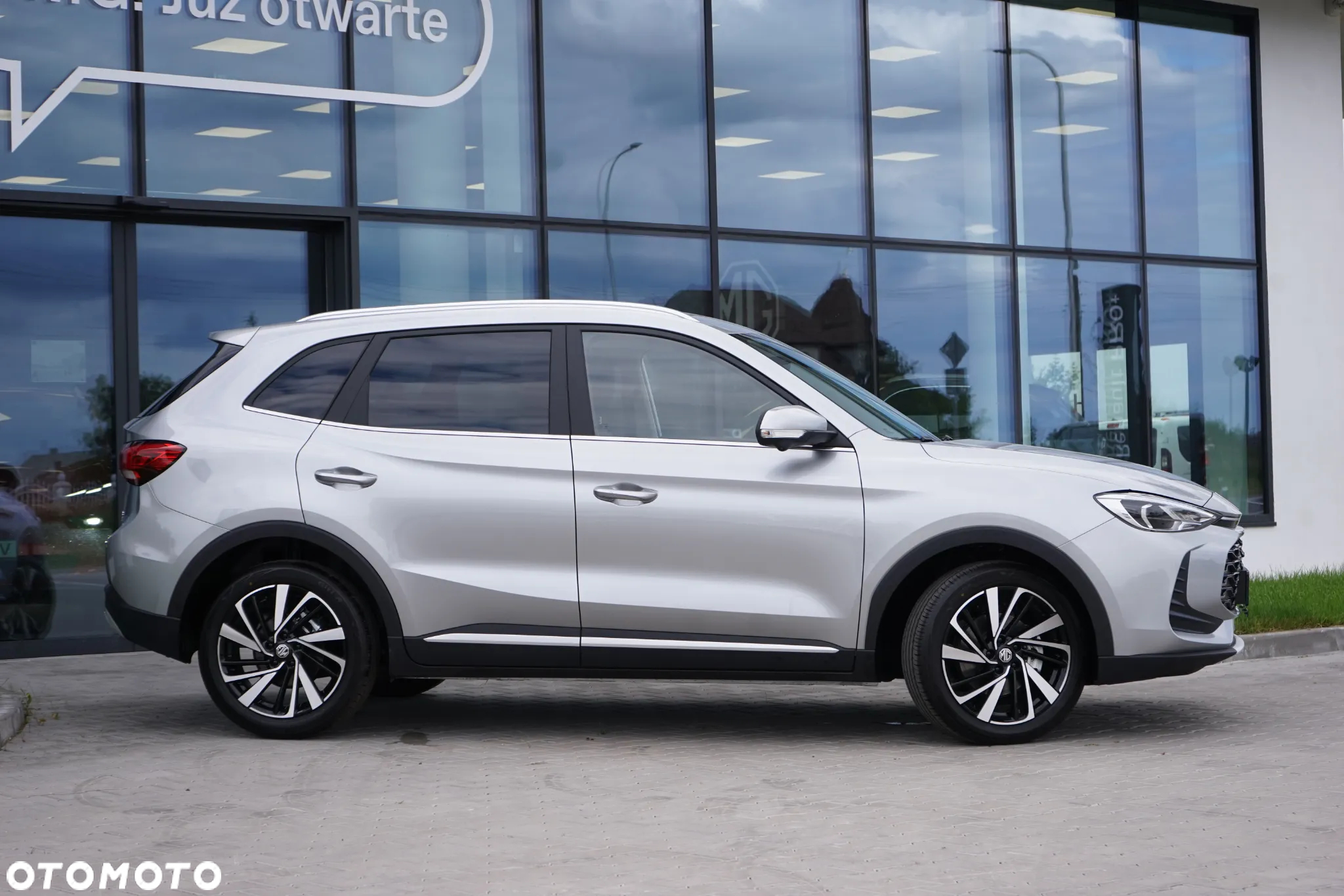 MG ZS 1.5 HEV+ Exclusive - 12