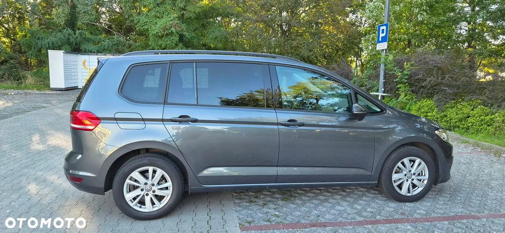Volkswagen Touran - 5