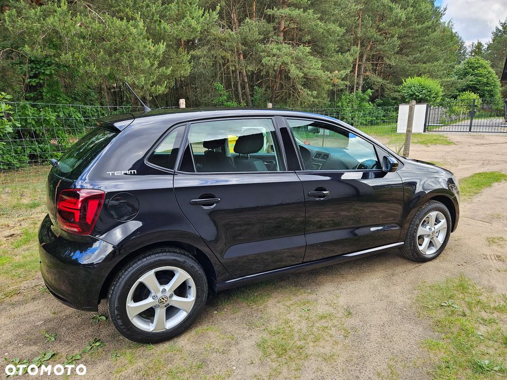 Volkswagen Polo 1.4 MATCH - 14