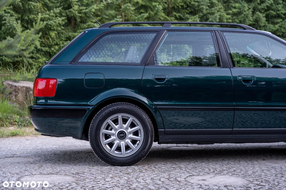 Audi 80 2.6 E - 16