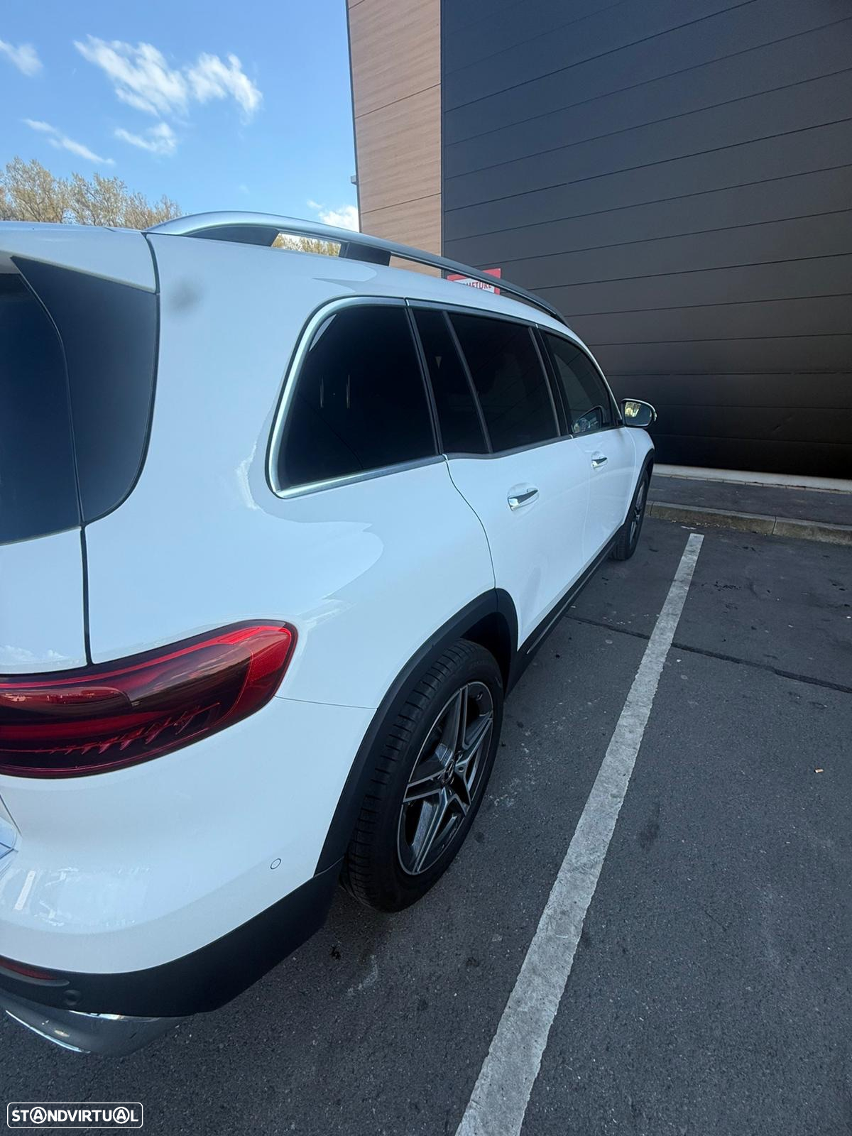 Mercedes-Benz GLB 220 d 4Matic 8G-DCT AMG Line - 4