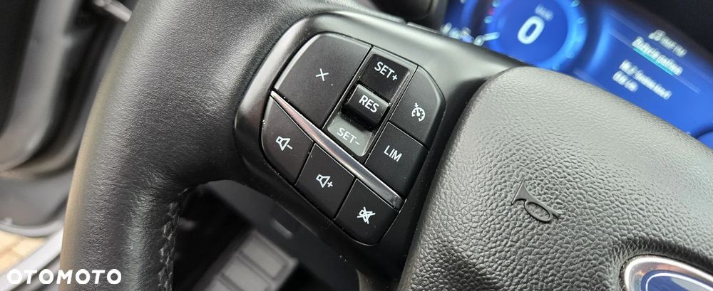 Ford Kuga 2.0 EcoBlue 4x4 TITANIUM X - 25