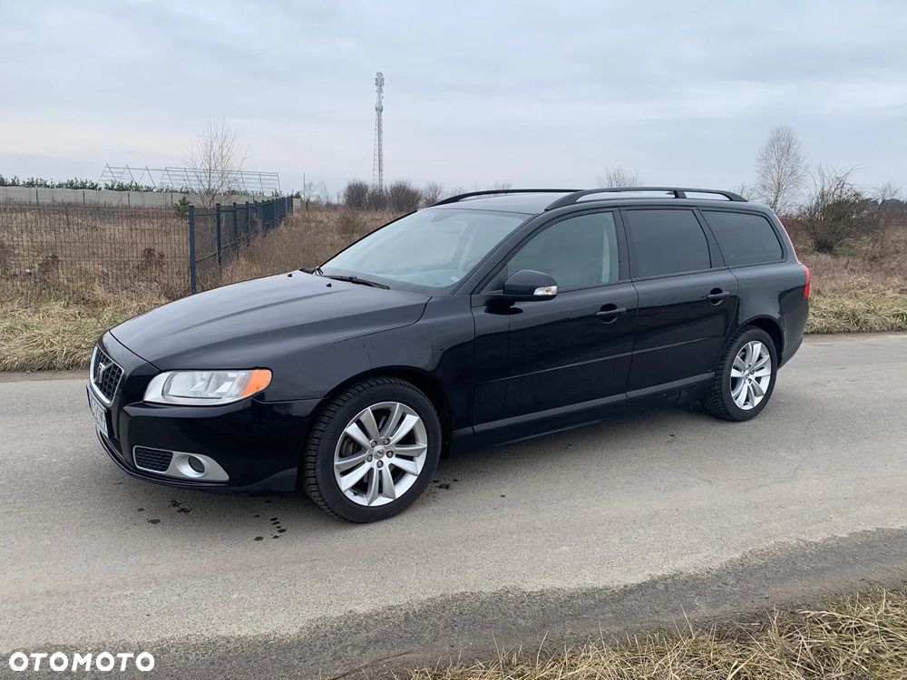 Volvo V70 D5 Momentum - 1