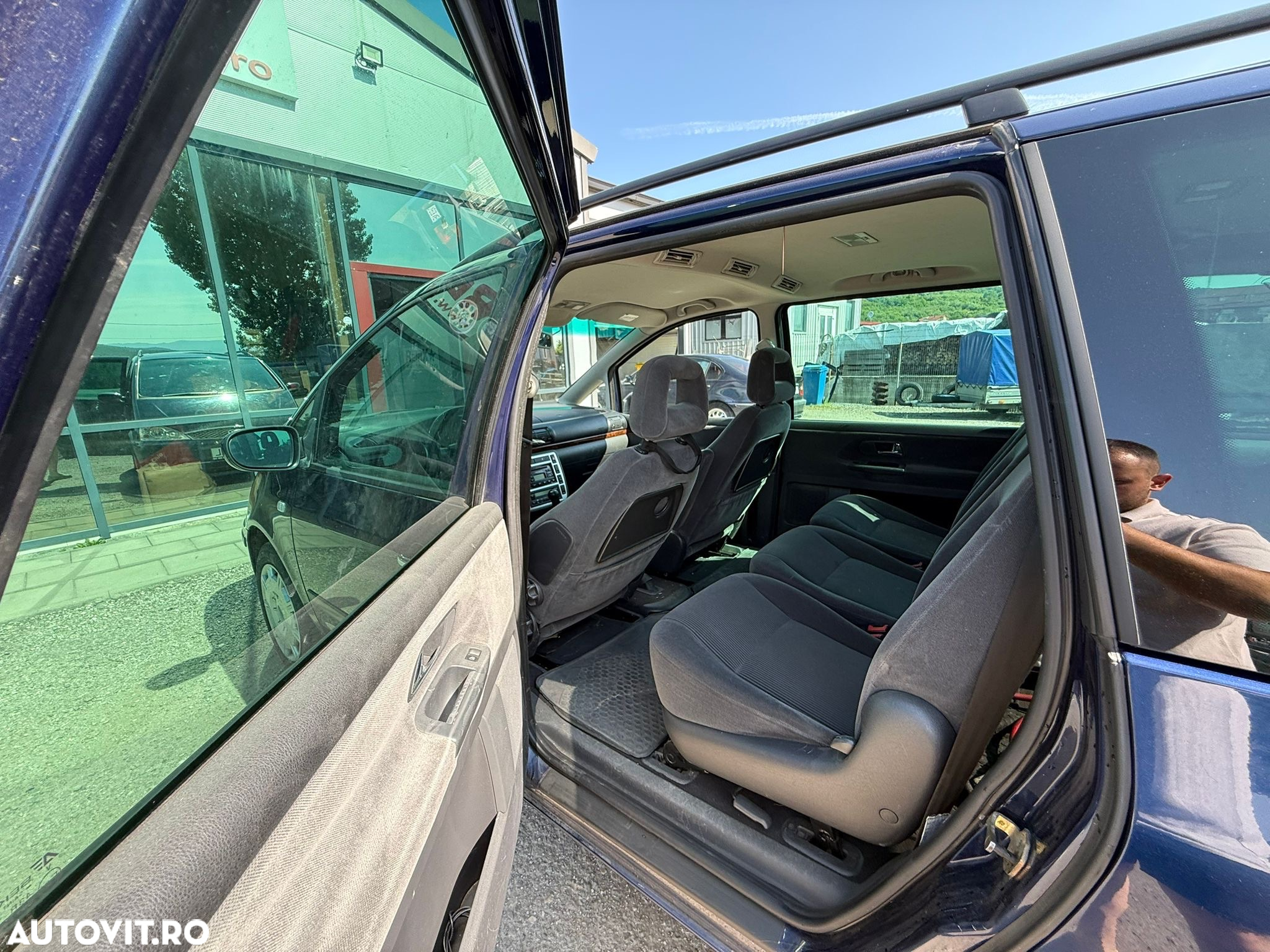 Ford Galaxy 1.9TD Trend - 10