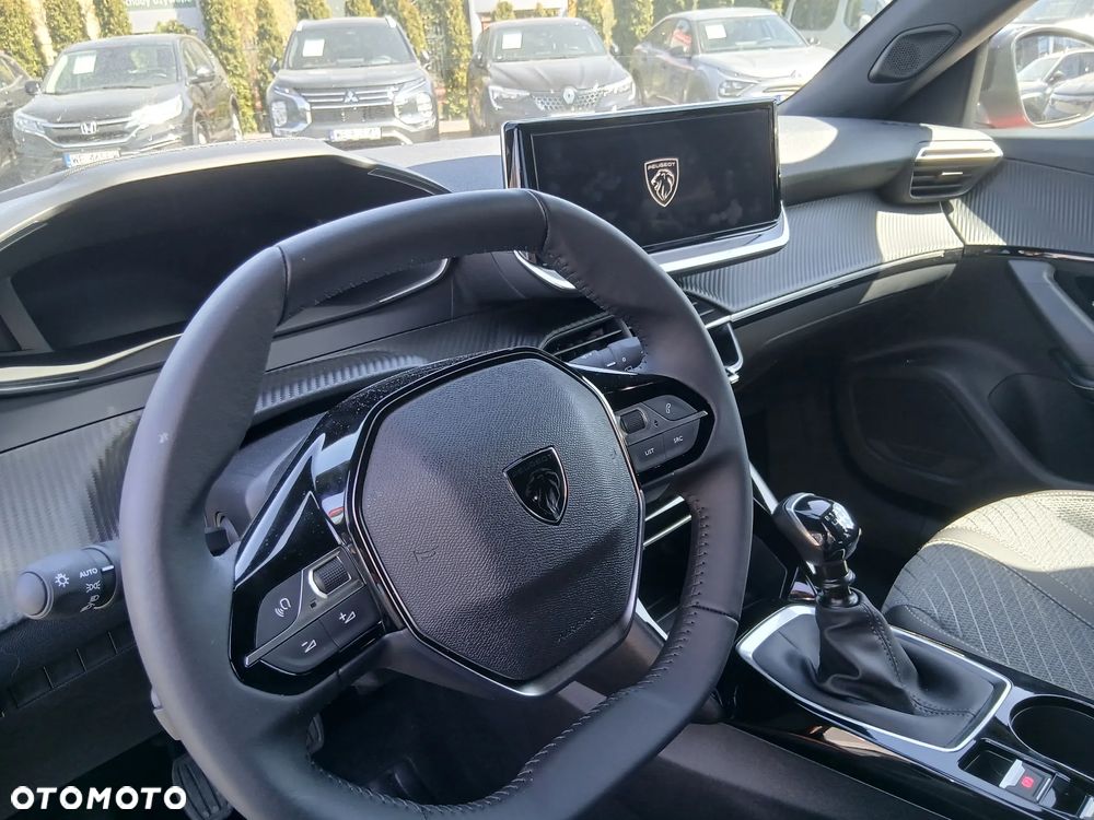 Peugeot 2008 PureTech 100 Allure S&S BVM6 - 5