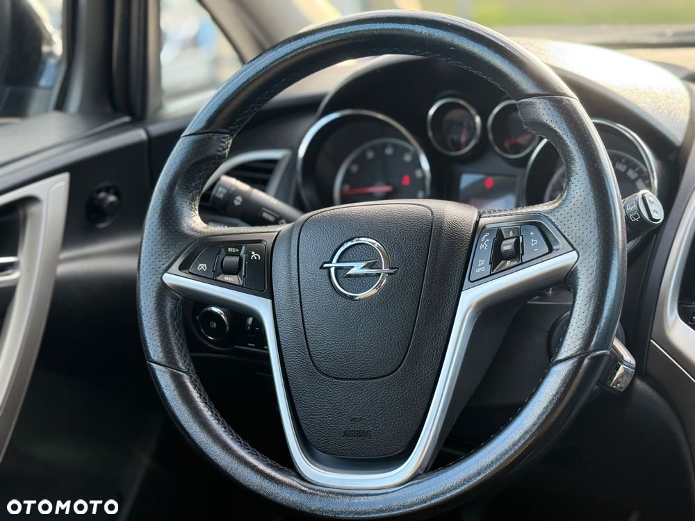 Opel Astra 1.4 Turbo Color Edition - 33