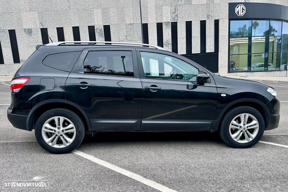 Nissan Qashqai +2 1.5 dCi Tekna Premium 17 - 15