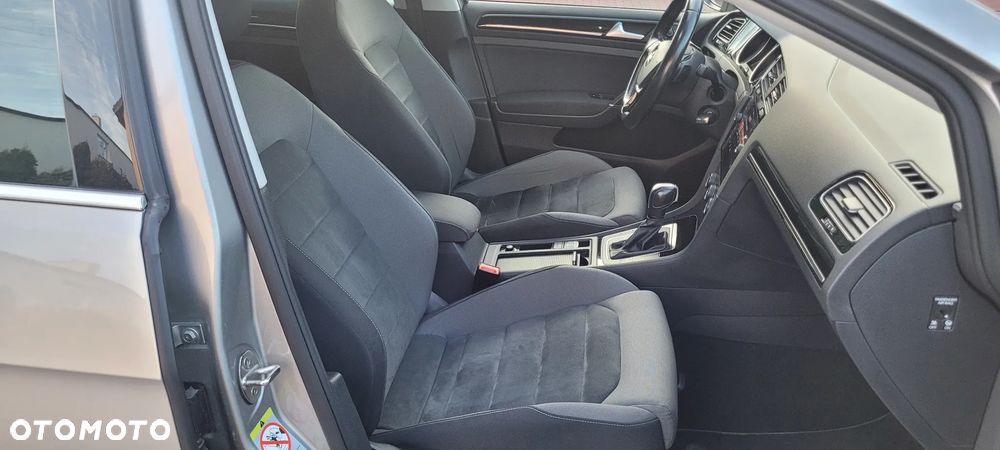Volkswagen Golf 2.0 TDI BlueMotion Technology DSG Highline - 30