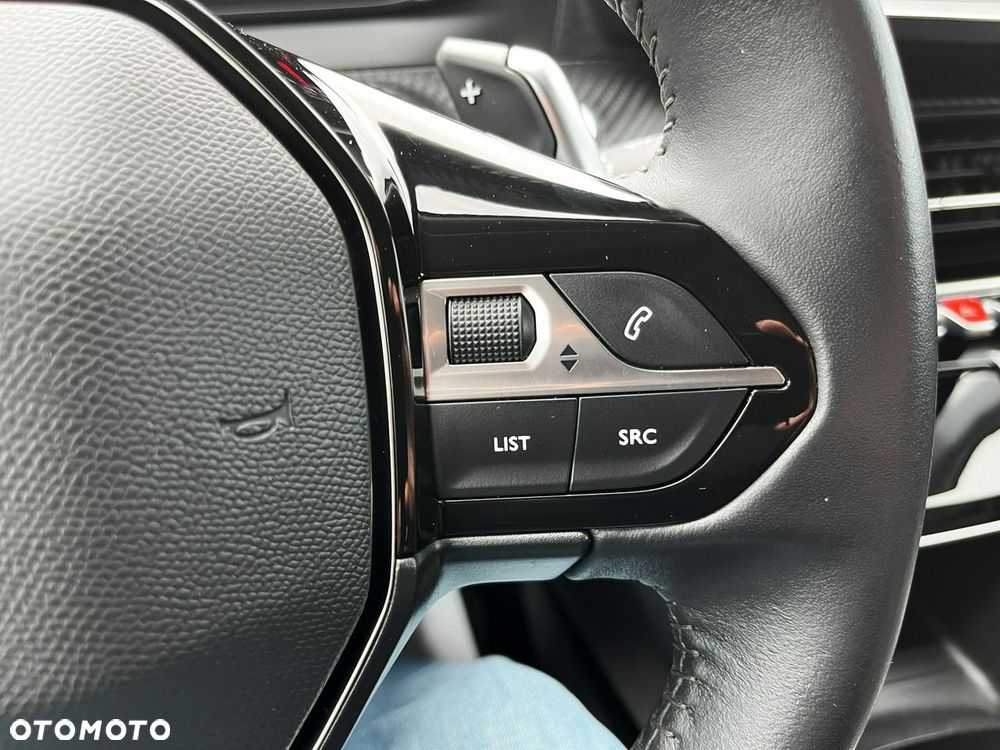 Peugeot 2008 PureTech 130 Allure S&S EAT8 - 14