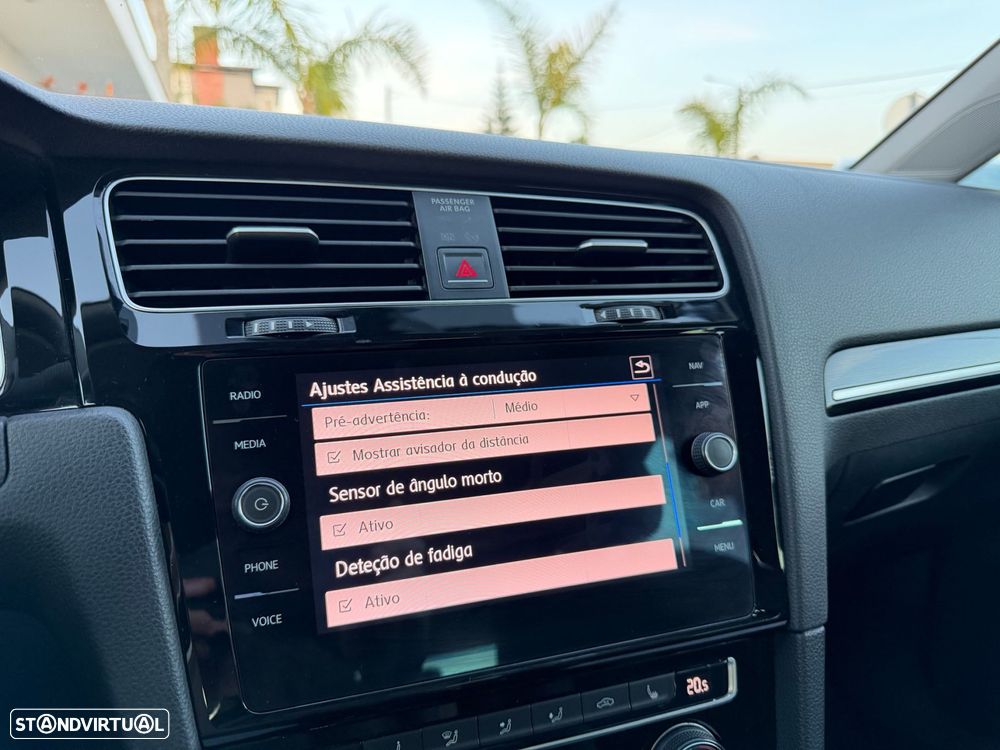 VW Golf Variant 1.6 TDi R-Line - 13