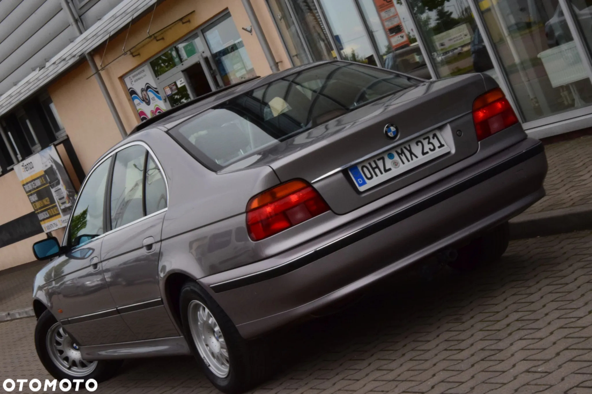 BMW Seria 5 523i - 4