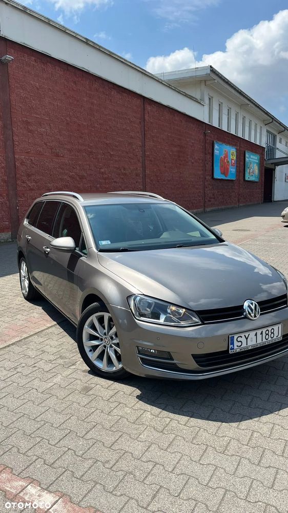 Volkswagen Golf - 8