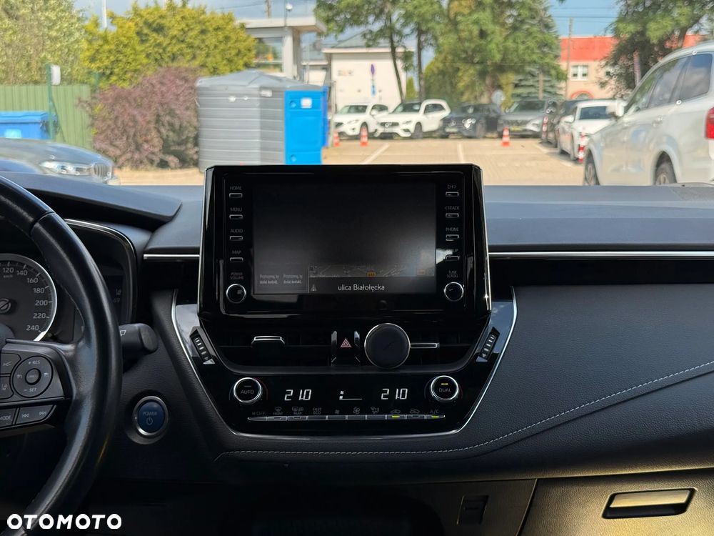 Toyota Corolla - 22