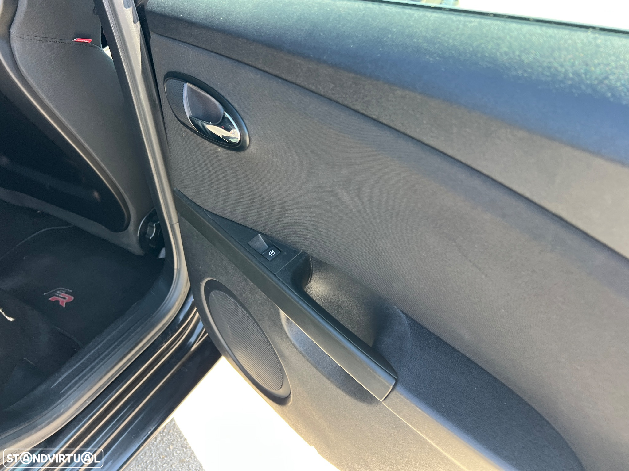 SEAT Leon 2.0 TDI FR 18 Tiago Monteiro - 11